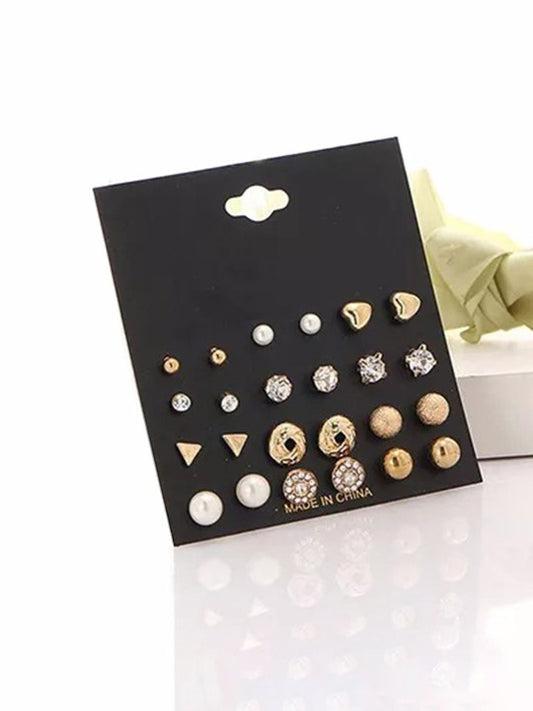 Lunara Studs – Sleek Geometry Meets Everyday Glow